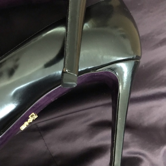 100% Auth. Prada Black Heels - Near Mint Cond. - Picture 7 of 8